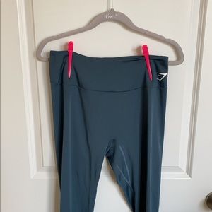 Cropped Gymshark Leggings, Women’s Large